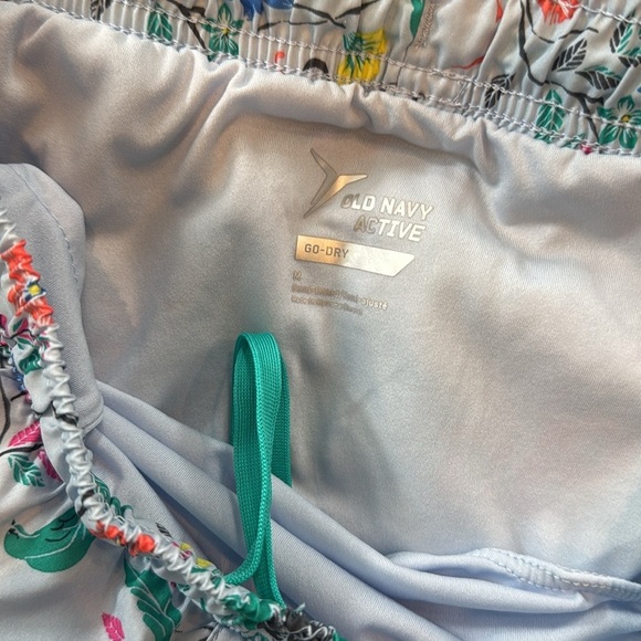 Old Navy Active Floral Shorts Set - check lot of 3 pairs women medium workout - Picture 3 of 6